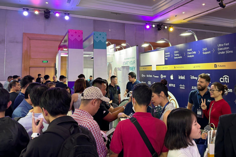 sập sàn forex có thật không