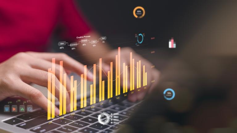 Theo dõi thị trường tài chính thường xuyên, nhanh chóng 